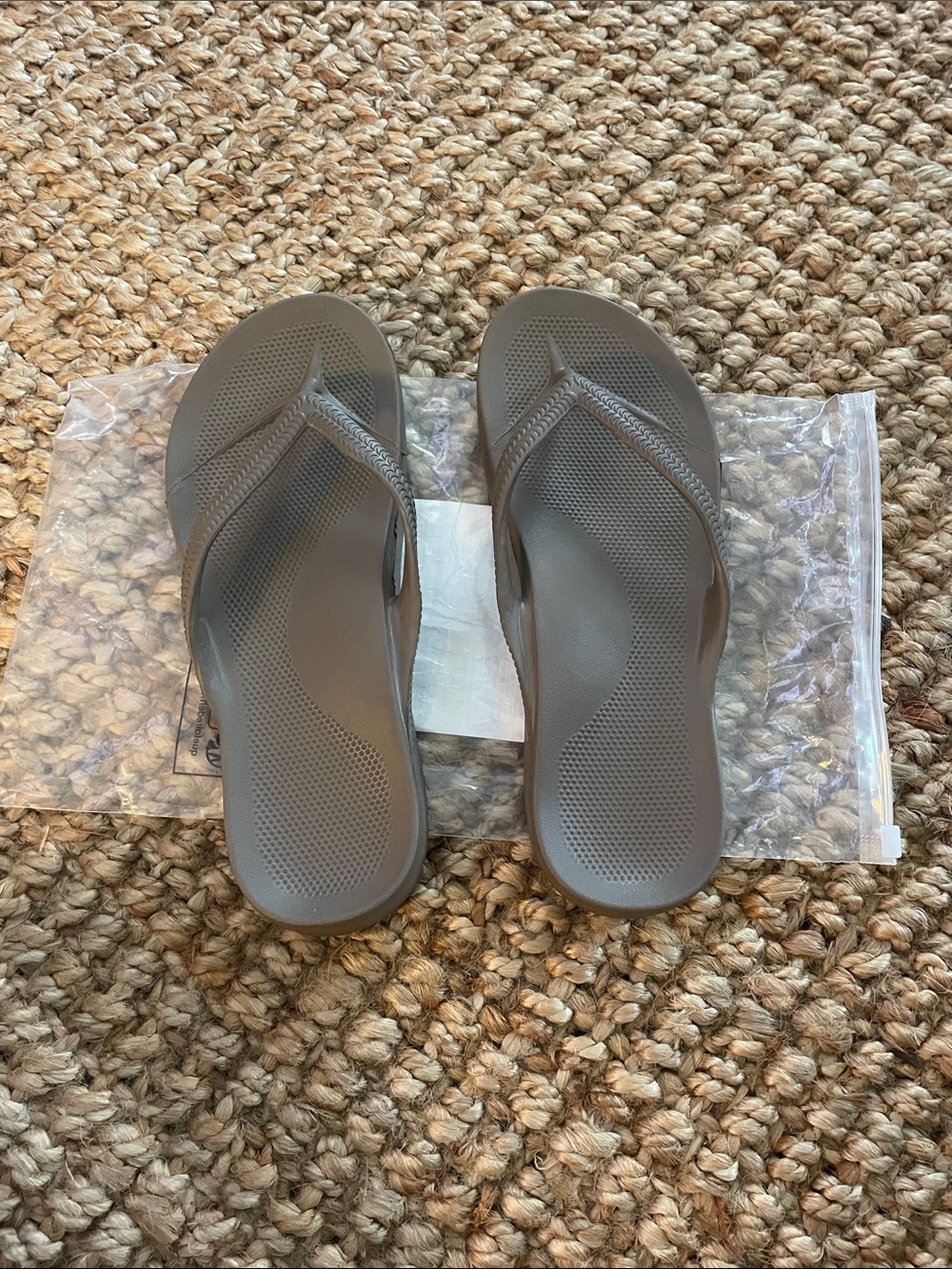 SHEIN  Lightweight Flip Flop Sandals
